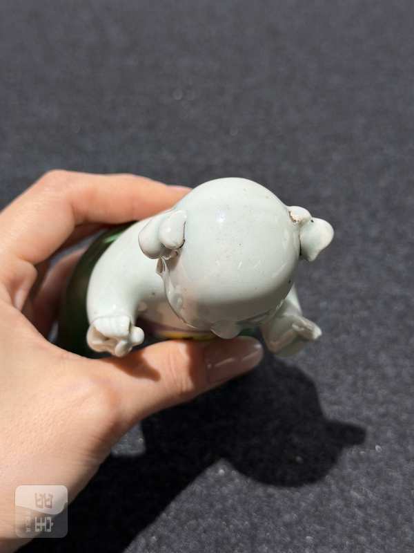 清雍正 粉彩五子登科瓷塑 - 图8